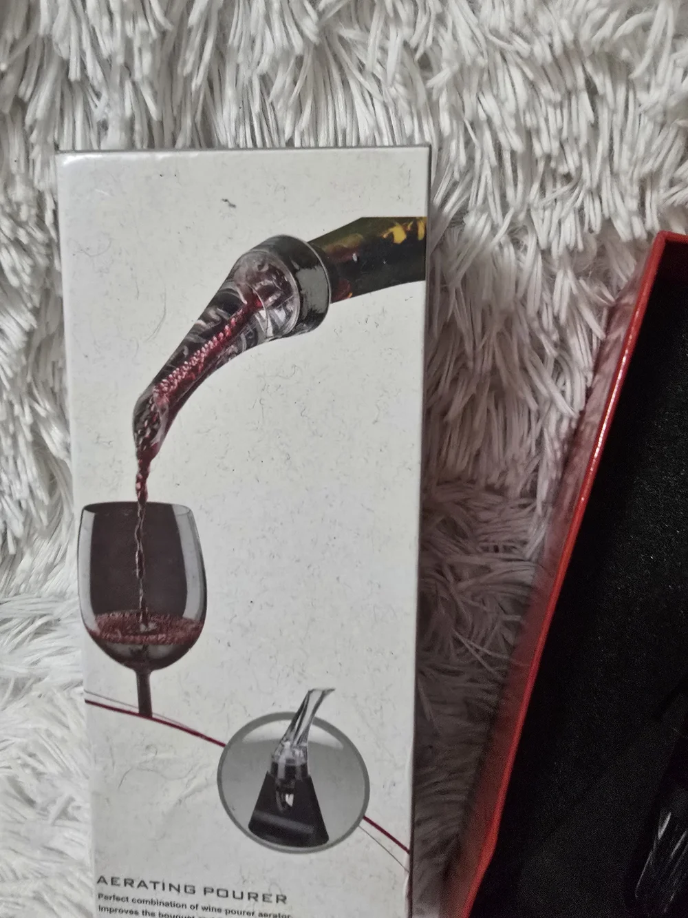 Wine Aerating Pourer - Clear and Black